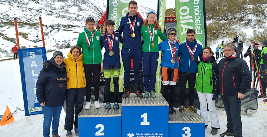 Marta Borbn y Miguel Lpez, campeones de Espaa tras ganar el Triatln Blanco