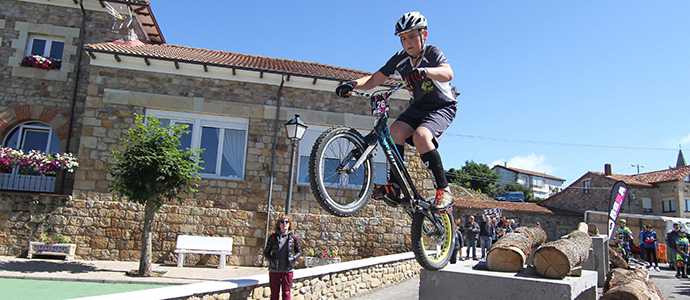 Martn Gonzlez, Sara Hernndez y Ral Gutirrez ganan el Regional de bike trial