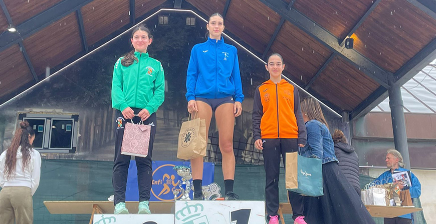 Mart�n Herrero se impone en la VII Milla Urbana Ciudad de Noja, categor�a sub 8 masculino