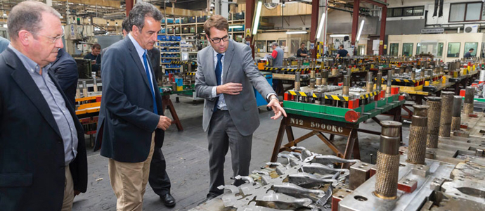 Martn seala la favorable evolucin de la produccin industrial como motor econmico de Cantabria