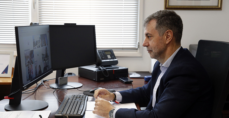 Martnez Abad traslada a Urtasun su 