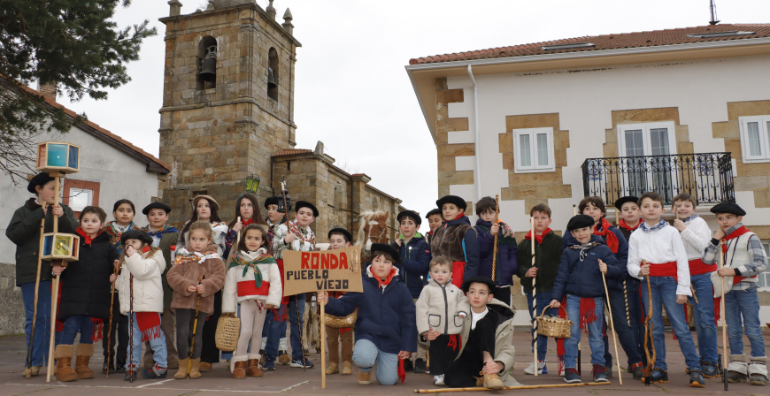 Las marzas despidieron febrero en Campoo de Enmedio