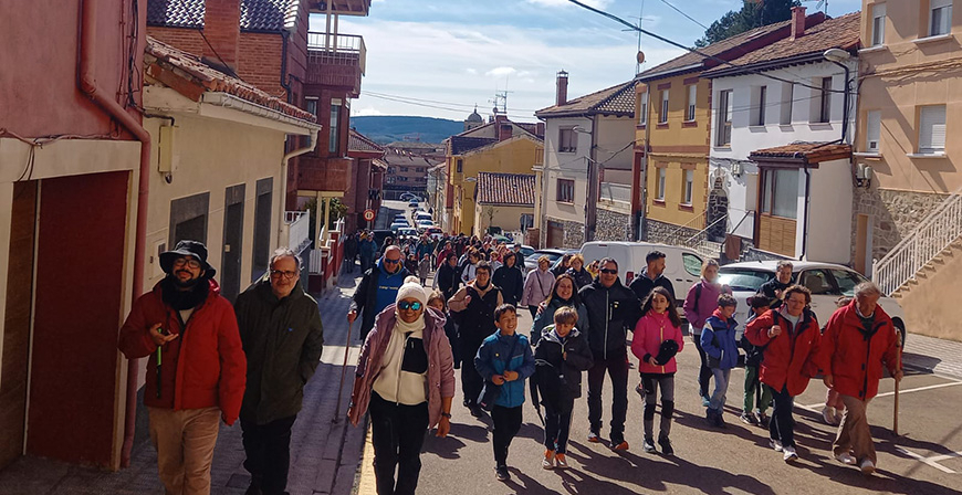 Ms de 150 voluntarios participan en el Da del rbol en Aguilar de Campoo