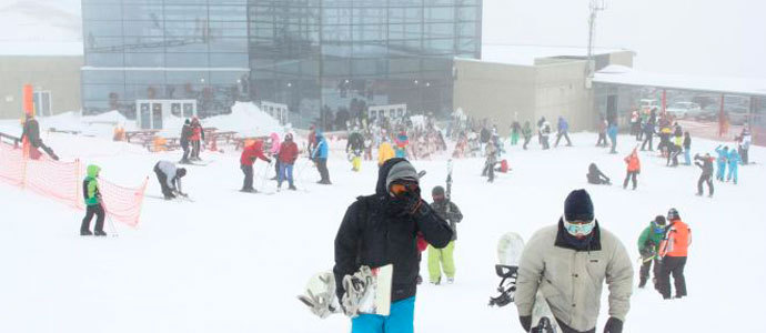 Ms de 2.000 esquiadores en la apertura de Alto Campoo