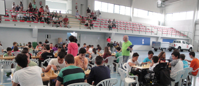 Ms de 50 ajedrecistas se midien en La Poblacin