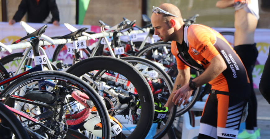 Ms de un centenar de deportistas tomarn la salida en el XXXIII Triatln Blanco