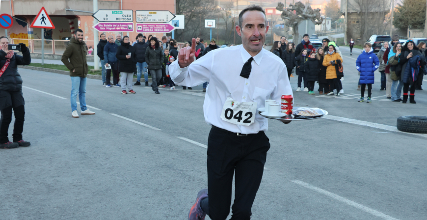 Mataporquera despidi� el a�o a ritmo de zancadas