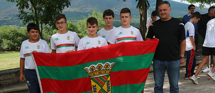 Mazandrero acogi la final de la liga infantil de bolos de Cantabria