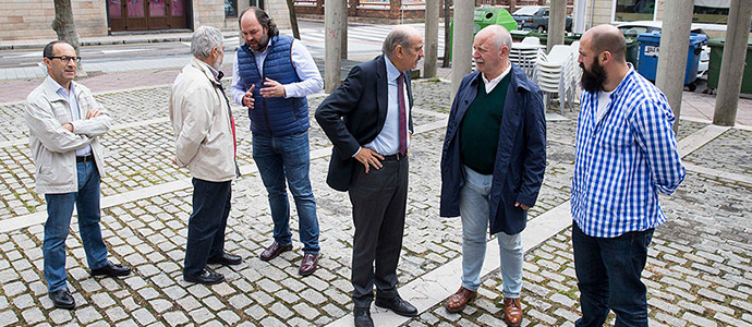 Mazn presenta en Reinosa el proyecto de urbanizacin de la Plaza de la Constitucin