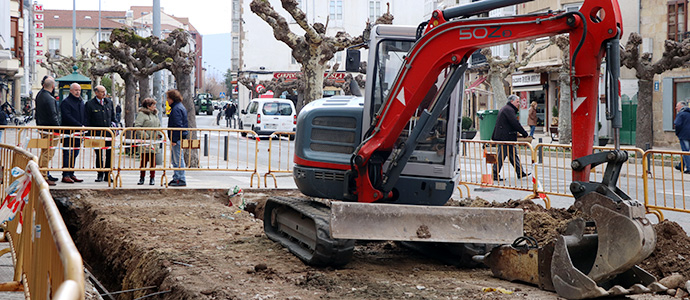 Mazn visita las obras de la Avenida Puente de Carlos III y las plazas de la Concordia y los Caos 