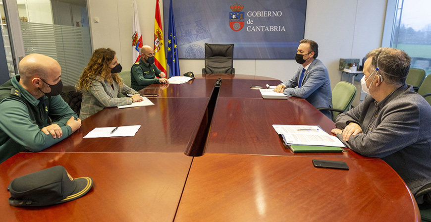 Medio Ambiente, Delegacin del Gobierno y Guardia Civil intensificarn la vigilancia en los montes para tratar de identificar a los que provocan los incendios forestales