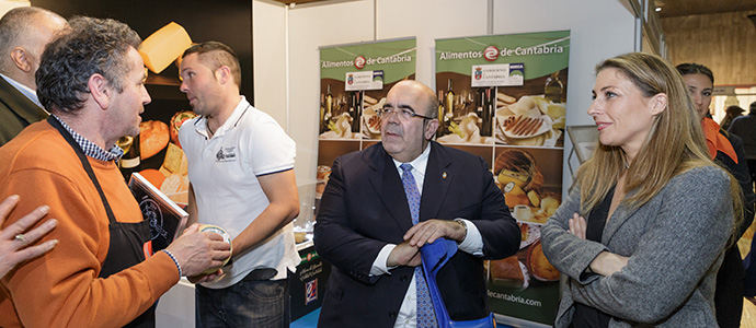Medio Rural destinar 12 millones de euros en ayudas al sector agroalimentario de Cantabria