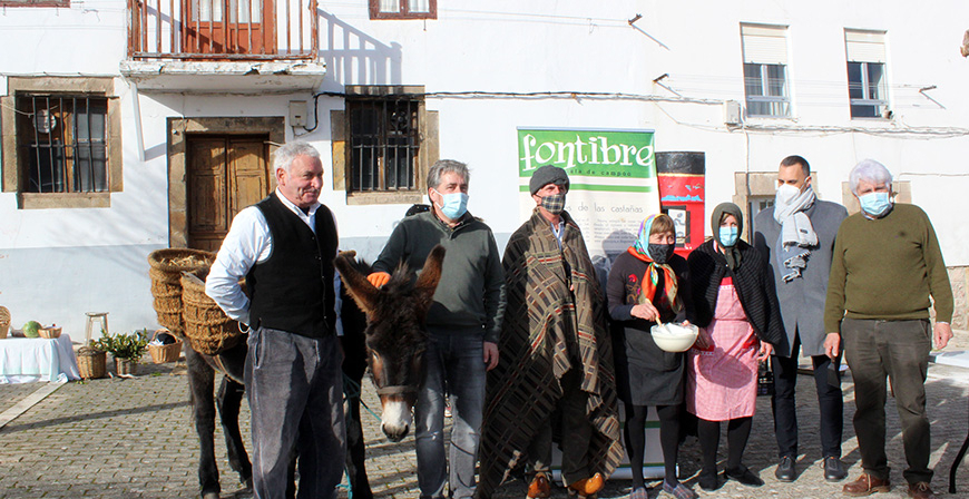 El 'Mercado de las Castaas' volvi a las calles de Reinosa