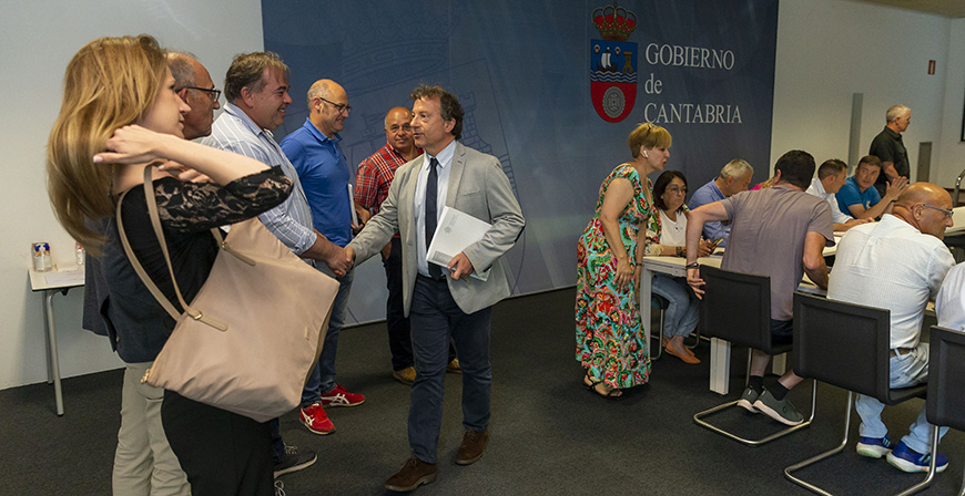 La Mesa de Coordinacin del Oso Pardo celebra su primera reunin entre Gobierno, alcaldes de zonas oseras y Fundacin Oso Pardo