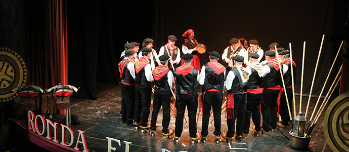 El Midiaju llen el Teatro Principal con sus '16 Primaveras'