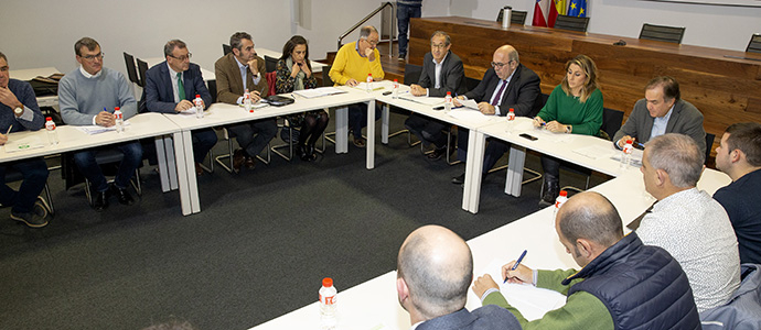 Cantabria anima al sector lcteo a crear una organizacin de productores 