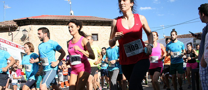 Miguel ngel Calvo y Luca Santos se alzan con el triunfo en la IV Carrera Popular de Foldada