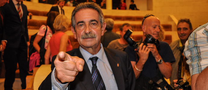 Miguel ngel Revilla, investido presidente de Cantabria por tercera vez