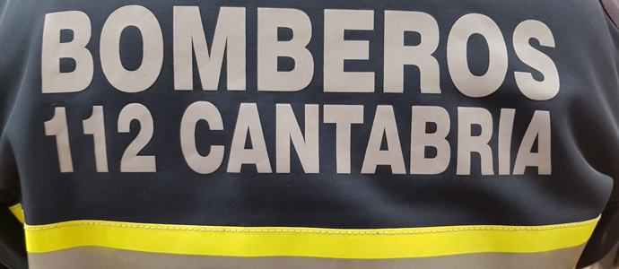 Una mujer resulta herida en el tobillo en Cabezn de la Sal y es porteada por los bomberos