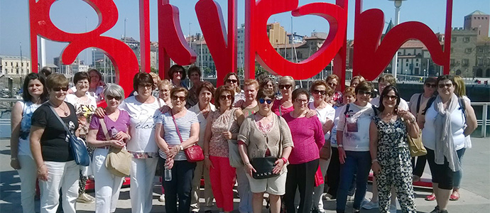 Las mujeres de Mataporquera visitan Gijn