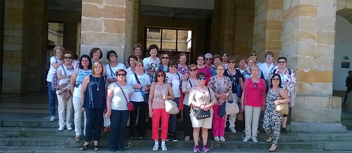 Las mujeres de Mataporquera visitan Gijn
