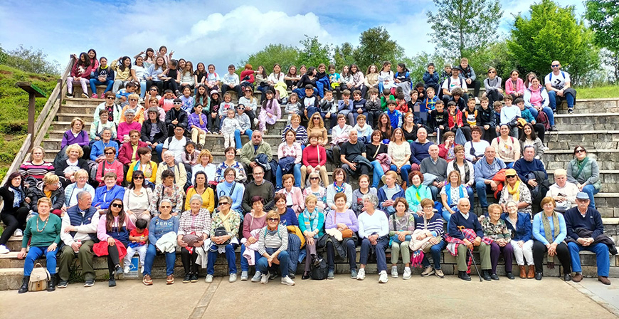 Multitudinaria visita a Cabarceno