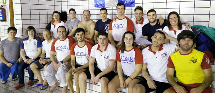 Los nadadores campurrianos consiguen un triplete en casa