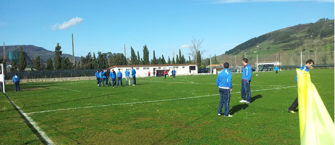 El Naval afianza el liderato