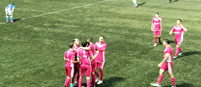 El Naval por fin logra su primera victoria fuera de Reinosa