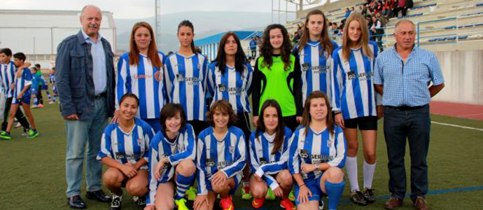 El Naval participa en la primera liga femenina de ftbol de Cantabria