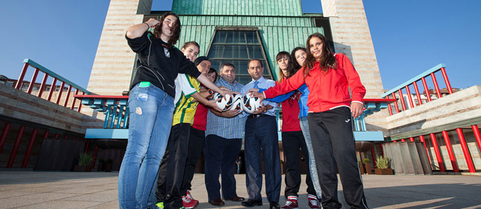 El Naval participa en la primera liga femenina de ftbol de Cantabria