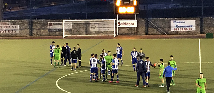 El Naval se sita a dos puntos del ascenso