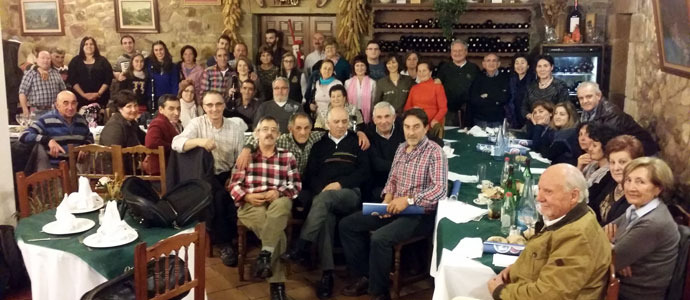 Naveda despide 2014 con la tradicional cena de hermandad