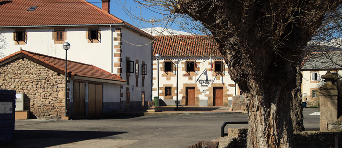Naveda y Loma Somera optan al premio Pueblo de Cantabria 2016
