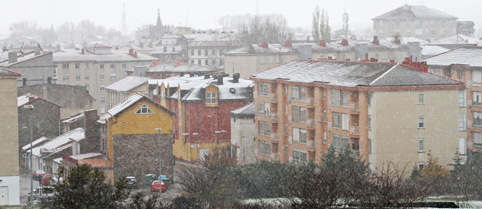 La nieve tie el suelo campurriano por encima de los 800 metros