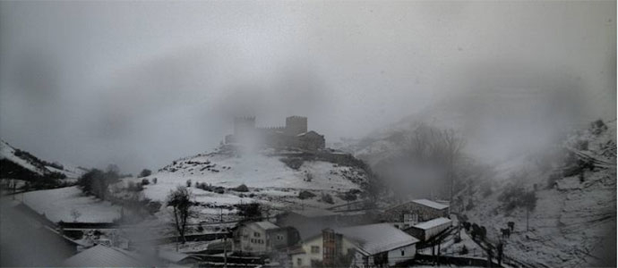 La nieve vuelve a cuajar por encima de los 850 metros