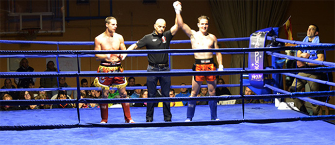 Noche de kick boxing para Adrin Gmez y scar Jorrn
