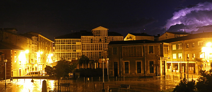 Noche de tormenta con mucho aparato elctrico