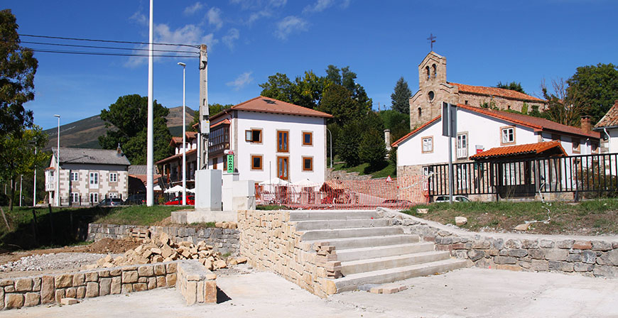 La nueva imagen de la Plaza de Espinilla toma forma