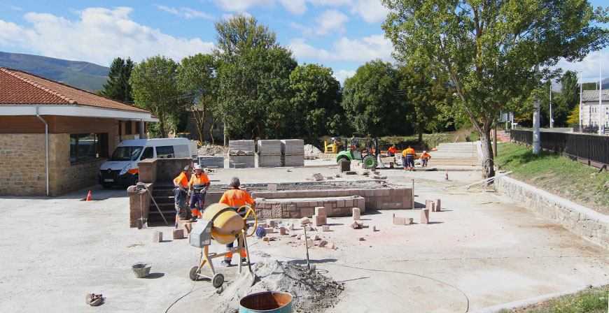 La nueva imagen de la Plaza de Espinilla toma forma