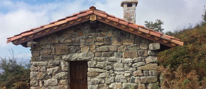 Una nueva vida para la primera cabaa de pastores de Campoo de Yuso
