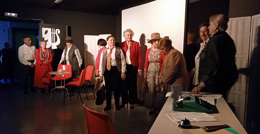 El nuevo proyecto teatral de UNATE inicia su gira por Cantabria este jueves en Campoo de Yuso con 'El Espejo'