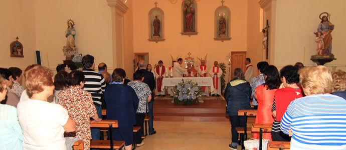 El Obispo bendice la rehabilitacin de la iglesia de Izara