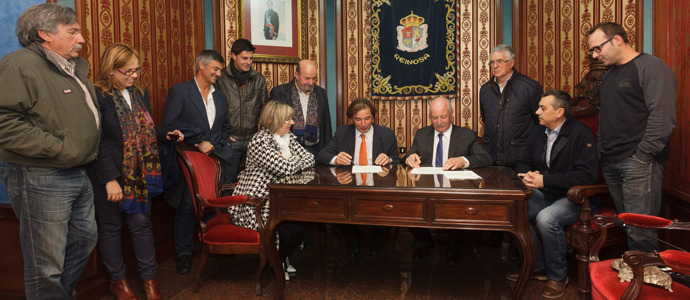 Obras Pblicas y Ayuntamiento de Reinosa se intercambian carreteras