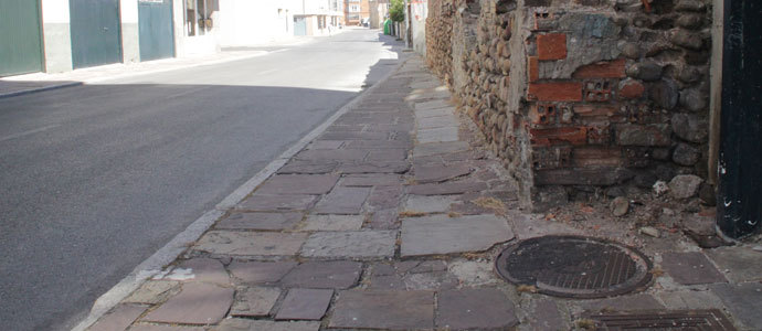 Las obras de la Travesa de la Naval, a la espera de que concluyan las de la Plaza de las Casetas