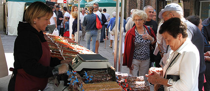 Oria anima en Reinosa a los productores artesanos a apostar por la calidad