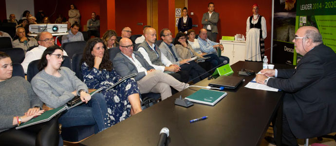 Oria defiende un medio rural acogedor que facilite la fijacin de la poblacin y su desarrollo social y econmico