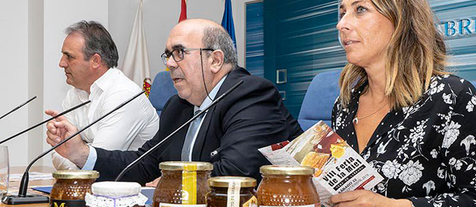 Oria ensalza las ferias agroalimentarias como canal para potenciar los mercados locales 