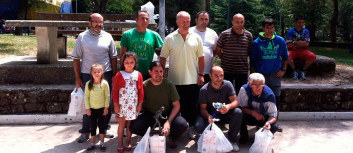 scar de Len vence en el Concurso Comarcal de Bolos de Santiago