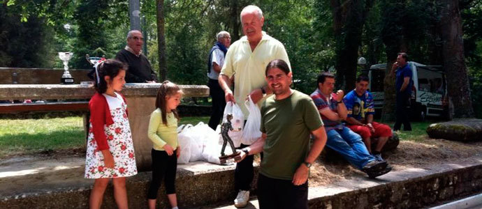 scar de Len vence en el Concurso Comarcal de Bolos de Santiago